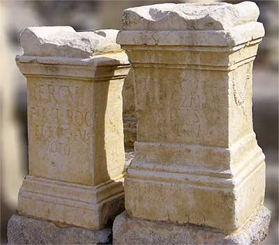 autels dédiés à hercules, Glanum, France 