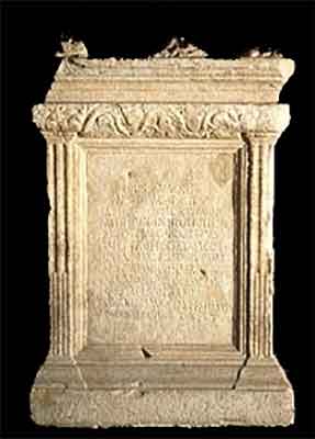 autel taurobolique de Cybele et Attis